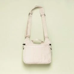 Vendor-unknown ShoesBags&More LIVERPOOL Organic Hemp Camera Bag - Eco-Friendly & Plastic-Free 15 Vendor-unknown ShoesBags&More LIVERPOOL Organic Hemp Camera Bag (Plastic-free)