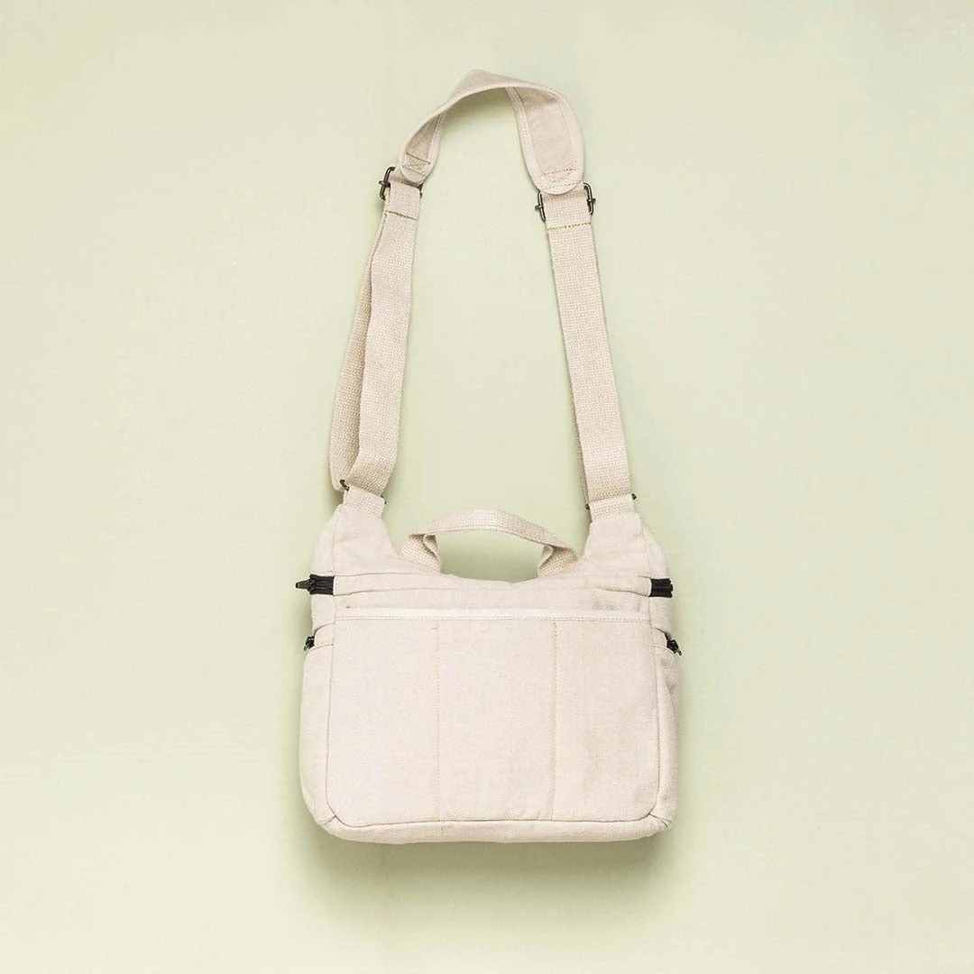 Vendor-unknown ShoesBags&More LIVERPOOL Organic Hemp Camera Bag - Eco-Friendly & Plastic-Free 5 Vendor-unknown ShoesBags&More LIVERPOOL Organic Hemp Camera Bag (Plastic-free)